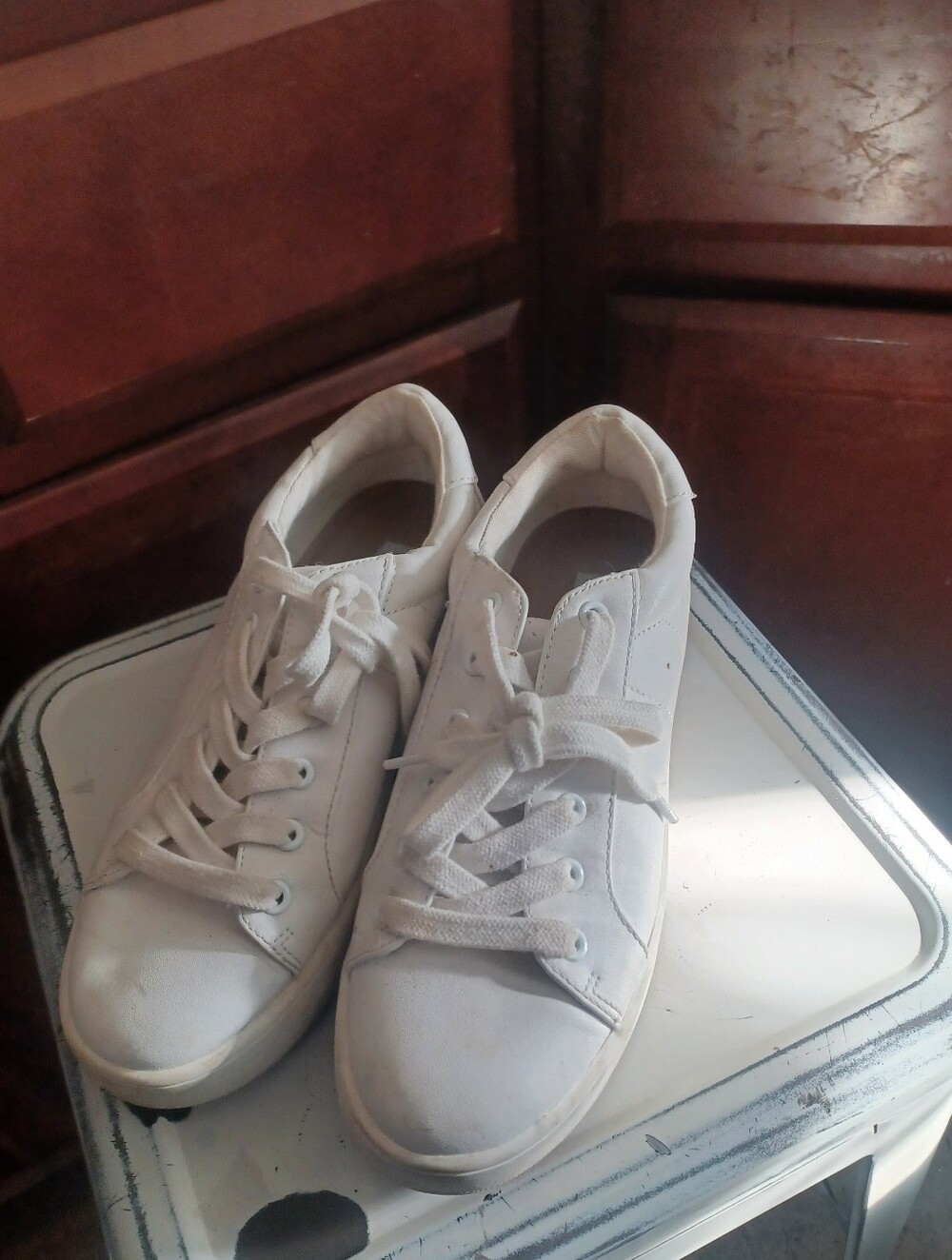 Steve Madden White Low-Top Lace-Up Sneakers